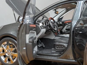 1/18 Kyosho - Cadillac SRX Crossover - Masterpiece Collection - Imagen 1 de 9