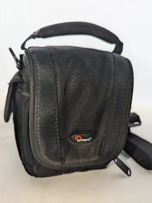 Lowepro Edit 100 Black Detachable Strap Zipper Pocket Camera & Camcorder Bag - Image 1 of 4