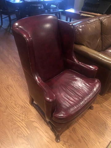 Rogers Leather Wingback arm chair vintage Fashion Furniture Ohio Maumee Cover