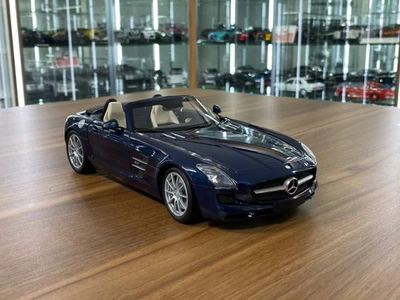 Minichamps Mercedes-Benz SLS AMG Roadster 2011 Blue -  Limited Edn. [1/18 Resin] - Image 1 of 4