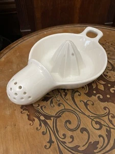 Vintage PORCELAIN Juicer REAMER / STRAINER  Lemmon  Or Oranges Built In Sive - Picture 1 of 8