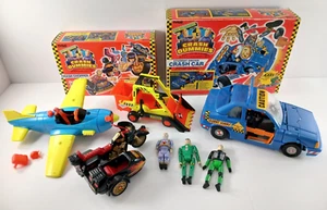 Vintage Crashtest Dummies Spielzeug Konvolut Fahrzeuge & Figuren mit Boxen LESEN! - Bild 1 von 24