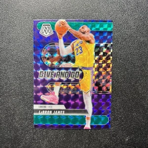 2024-25 Panini Mosaic Give and Go #1 Green Mosaic - Prizm LeBRON JAMES - Picture 1 of 2