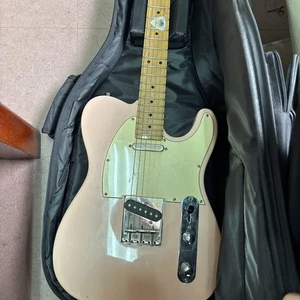 Keipro KT100 E-Gitarre HSS 24 Bünde Tremolo Coil Tap gerösteter Ahornhals - Bild 1 von 7