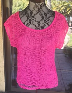 Short Sleev Crochet Overly Longer Back Sheer Blouse Sz S Juniors - Picture 1 of 3