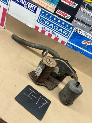 93 94 96 97 1980 Ford F150 F250 F350 Bronco bote de smog 300-6 enfriador de riel de combustible Foto 1 de 4