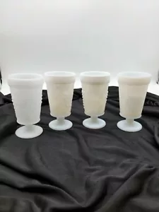 Juego de 4 copas blancas vintage de vidrio de leche patrón de uva cosecha de colonias de 10 oz - Imagen 1 de 5
