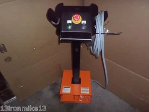 ⭐NUEVO⭐INTERRUPTOR LINEMASTER INTERRUPTOR DE PEDAL DOBLE Y PEDESTAL CON BOTÓN DE PARADA DE EMERGENCIA - Imagen 1 de 1