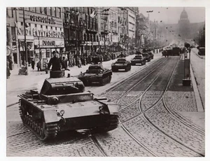 PRAGUE - German troops in St. Wenceslas Square - ORIGINAL PHOTO - WW2 year 1939 - Picture 1 of 2