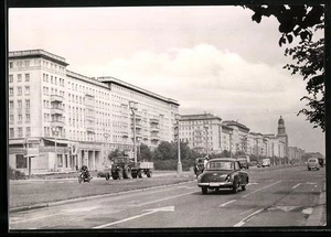 Berlin-Friedrichshain, Ansichtskarte, Neubauten der Karl-Marx-Allee  - Picture 1 of 2