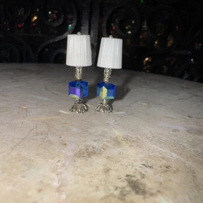 Vintage Dollhouse Miniature Pair Judy Berman Chrysnbon Table Lamps 1:12 Foto 1 de 4