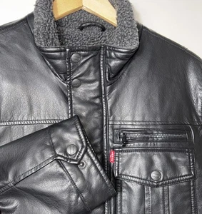 NUEVO CON ETIQUETAS LEVI’S Imitación Cuero Sherpa Forrado Aviador Chaqueta Camionero Negra Pequeña - Imagen 1 de 12