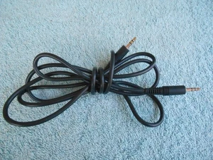 MINI STEREO EXTENSION CABLE 3.5mm Male to 3.5mm male. 5 FOOT LONG. - Picture 1 of 5