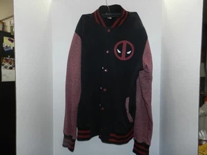Chaqueta Marvel Deadpool Juvenil Estilo Universitario Roja Negra Botón a Presión Talla M/M 38/40 - Imagen 1 de 8