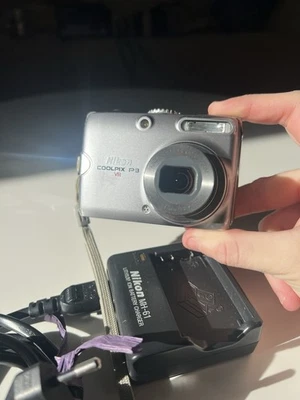 Nikon Coolpix P3 VR+caricatore, batteria e scheda SD, Wi-Fi  - Immagine 1 di 4