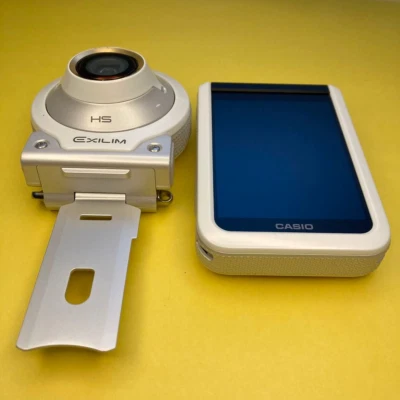 CASIO EXILIM EX-FR100L Separation Digital Camera 10.2Megapixel EX-FR100LWE White - Image 1 of 4