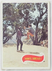 Trading Card Planet Of The Apes -  TOPPS 1975 -   #48 ‘Karate, 3085 A.D.!’ - Picture 1 of 2