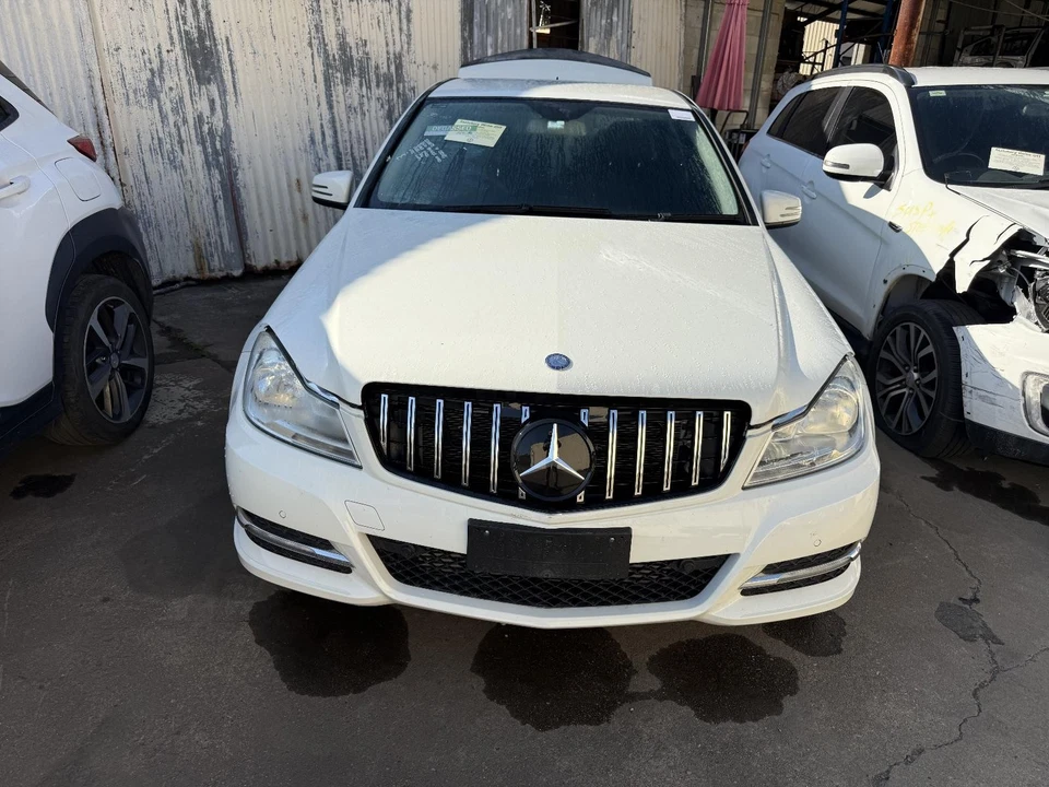 MERCEDES BENZ C CLASS W204 S204 07/2007-07/2014 ANTENNA SHARK FIN  - image 1 of 4