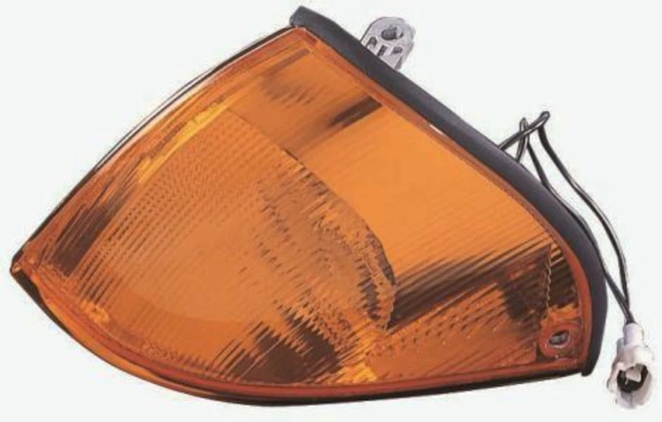 Suzuki Swift 1996-2003 AMBER V-Type Corner Light Turn Signal LEFT LH 99 00 01 02 - Image 1 of 1