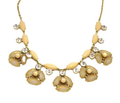 Collar J Crew Flor Estrás Lucita Blanco y Dorado Vintage Cottagecore Foto 1 de 4