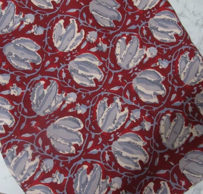 Sur La Table Table Runner Red Blue Floral Tulip 15" X 106" - Image 1 of 2