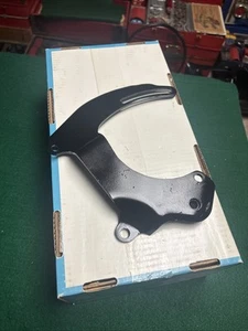 Soporte alternador delantero Pontiac 350 400 455 71-74 482254 GTO Trans Am 72 73 - Imagen 1 de 10