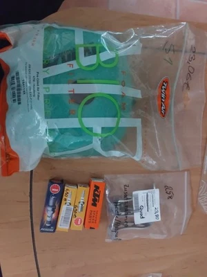 KTM 525 XC Quad Luftfilter, Zündkerzen, Zusatzrahmen Heck - Bild 1 von 4