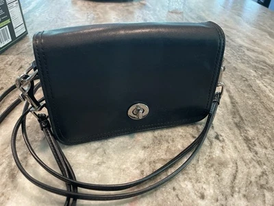 Cartera bandolera Coach Legacy de cuero negro con doble correa #19914 Foto 1 de 4