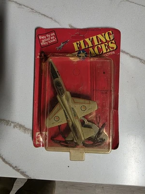 Mattel Flying Aces with Sky Shooter F5 Freedom Fighter Airplane Vintage 1975 - Image 1 of 4