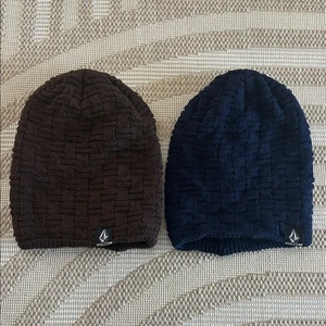 Bundle lot two nwot Volcom beanies men’s brown blue - Picture 1 of 4