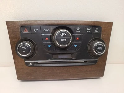 Radio y calentador placa frontal control temperatura 13-14 CHRYSLER 300 1VH35AAAB    Foto 1 de 4