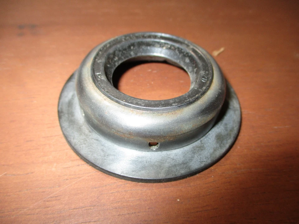 1971 1972 71 72 + CHEVROLET VEGA + Transmission Drive Shaft Rear Seal + NOS Foto 1 de 1