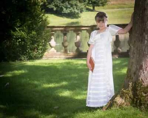 Regency style dress child age 9 - 10 in ivory silk crepe - historical costume - Picture 1 of 6