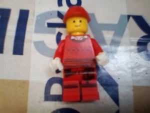 Lego Mini Figure Red Farmer Hat in Red - Picture 1 of 3