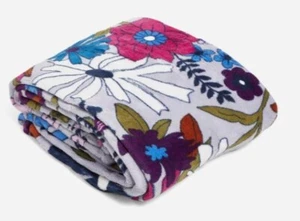 NWT Vera Bradley Fleece Blanket Throw 80"X50" R:79$ Bengal Lily floral purple - Picture 1 of 4
