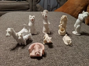 Antique, miniature bone castings of dogs. Lot of 8. - Picture 1 of 9