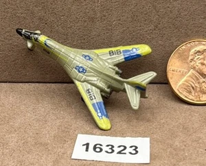 MICRO MACHINES B-1B LANCER BOMBER MILITARY AIRCRAFT Color Changer 1987 GALOOB - Bild 1 von 3