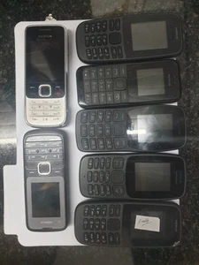 Lote de trabajo 7 teléfonos móviles Nokia mixtos sin probar varios modelos SIN BATERÍAS INCLUIDAS - Imagen 1 de 1