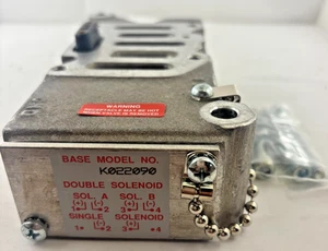 PARKER K022090 DOUBLE SOLENOID - Picture 1 of 5