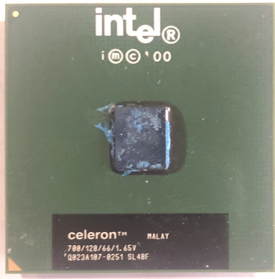 Intel Celeron 700 MHz Desktop CPU Processor- SL48F - Image 1 of 1