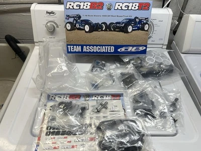 *RARE* Team Associated RC18B2 Rc18t2 4wd 1/18 Rc18b Rc18T KIT NEW - Image 1 of 4