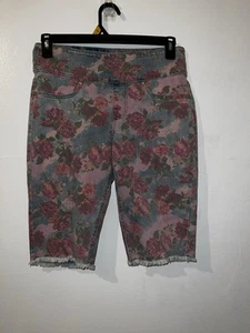 DG2 Diane Gilman NWT Floral Denim Women Bermuda Shorts Petite Medium - Picture 1 of 5