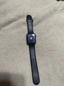 Apple MTF32LLA Watch Series 3gps 42 Mm Space Gray Aluminum With Black - Zdjęcie 1 z 5