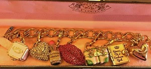 BEAUTIFUL Juicy Couture Charm Bracelet with 6 retired charms - Bild 1 von 5