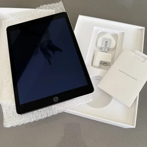 iPad Air 2 9.7" A1567 32GB Wi-Fi+4G Space Grey - Good condition - Picture 1 of 4