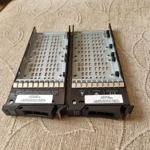 Disque dur IBM 1 To 7,2 K Nearline SAS 2,5 pouces 6 Gbit/s - 85Y6186 - Photo 1/2