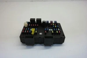 2009 09 SATURN VUE INSIDE INTERIOR FUSE BOX OEM - Picture 1 of 12
