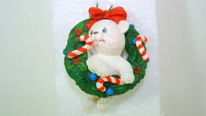 Carlton Karten 1991 Ornament Happiness Is All Around Bär und Zuckerstangen - Bild 1 von 3