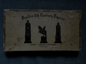 Vintage Genuine Kingsway Florentine Replica 11th Century Figures Chess Set 1947 - Picture 1 of 23