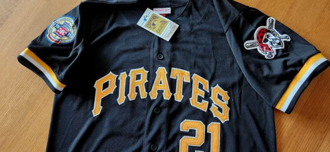 BRAND NEW Black! Pittsburgh Pirates #21 Roberto Clemente HOF Patches sewn Jersey Cover